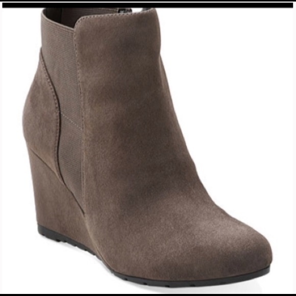 clarks wedge booties